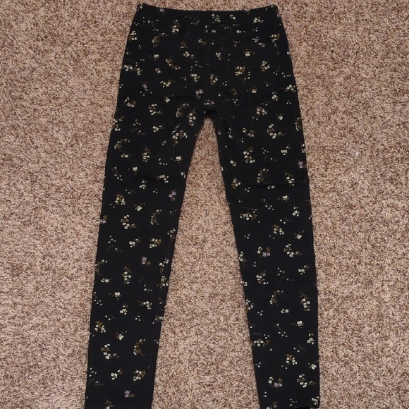 H&M women's black dainty floral high rise skinny jeans - Picture 9 of 10